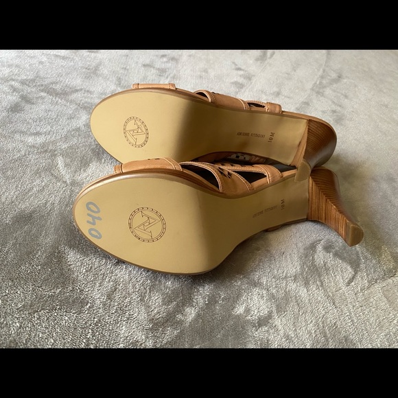 Adrianne Vittadini 4” Heels - Picture 4 of 6